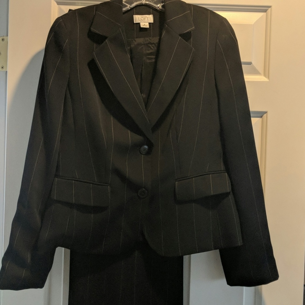 Ann Taylor Loft Women's Suit